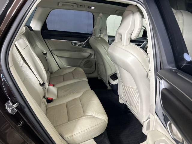 Used 2017 Volvo V90 T6 Cross Country image 28
