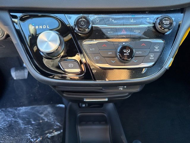 New 2026 Chrysler Voyager LX image 19