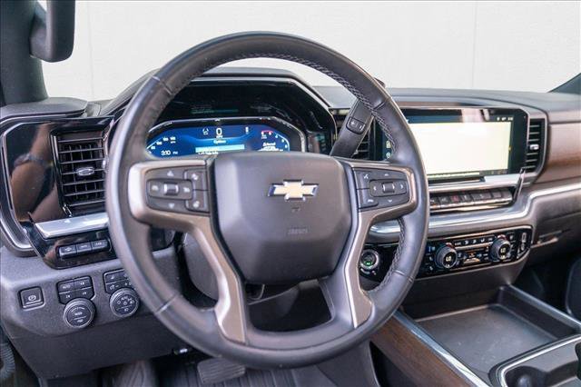 Used 2024 Chevrolet Silverado 2500 High Country image 13