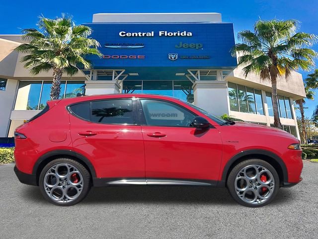 Used 2024 Alfa Romeo Tonale Veloce AWD/4WD image 4