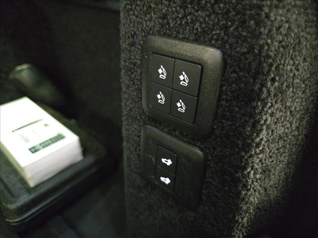 Used 2020 Land Rover Range Rover HSE image 12