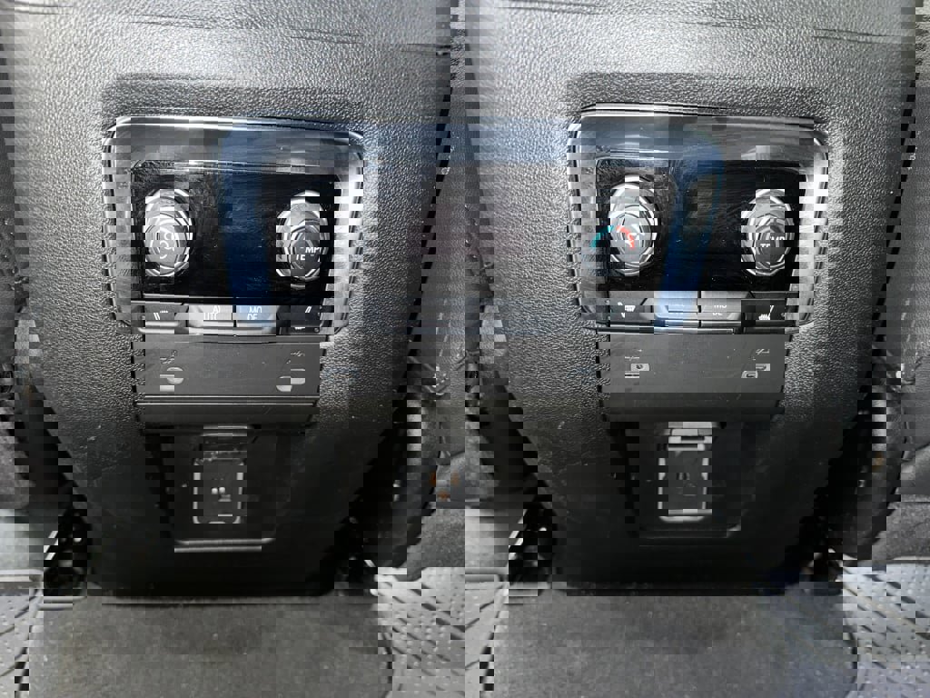 Certified 2024 Chevrolet Tahoe Z71 w/ Luxury Package image 23