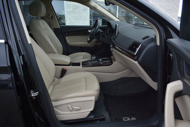 Used 2019 Audi Q5 2.0T Premium Plus w/ Premium Plus Package image 44