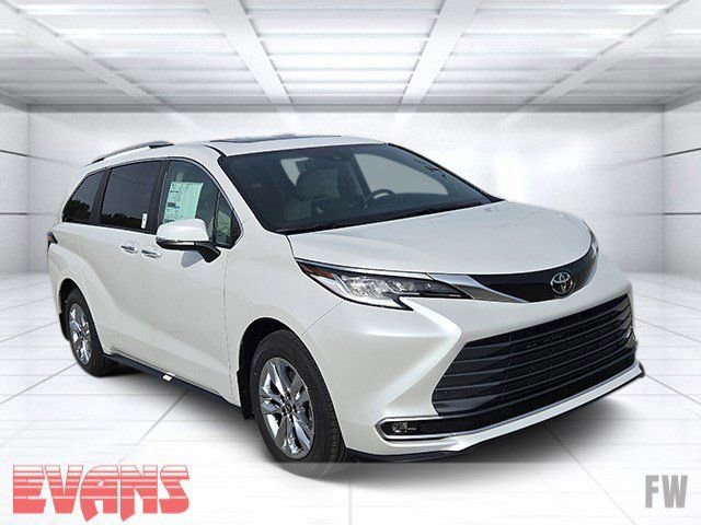 New 2026 Toyota Sienna Limited