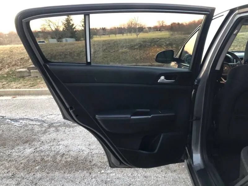 Used 2018 Kia Sportage LX FWD image 42