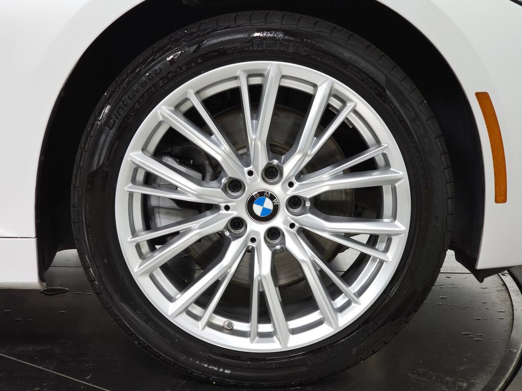 Used 2024 BMW 330i xDrive Sedan w/ Convenience Package AWD/4WD image 13
