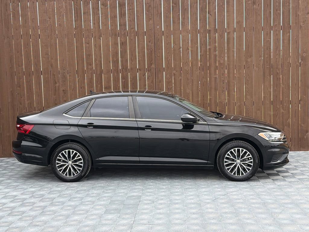 Used 2021 Volkswagen Jetta SE image 10