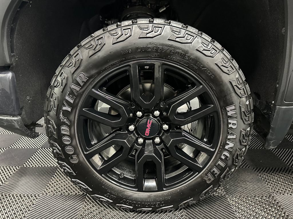 Used 2024 GMC Sierra 1500 AT4 w/ Technology Package AWD/4WD image 37
