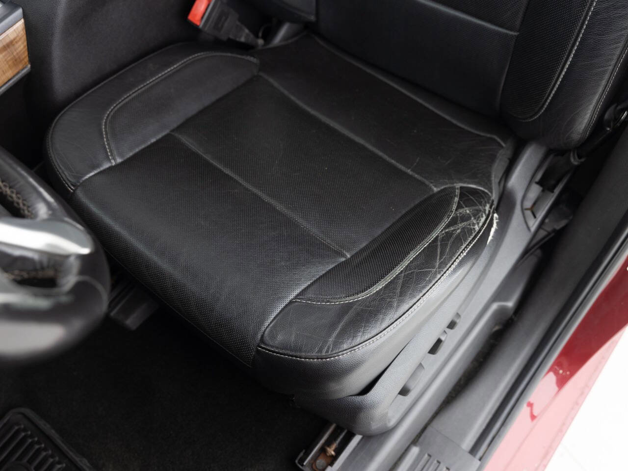 Used 2014 GMC Sierra 1500 SLT w/ SLT Crew Cab Value Package image 25