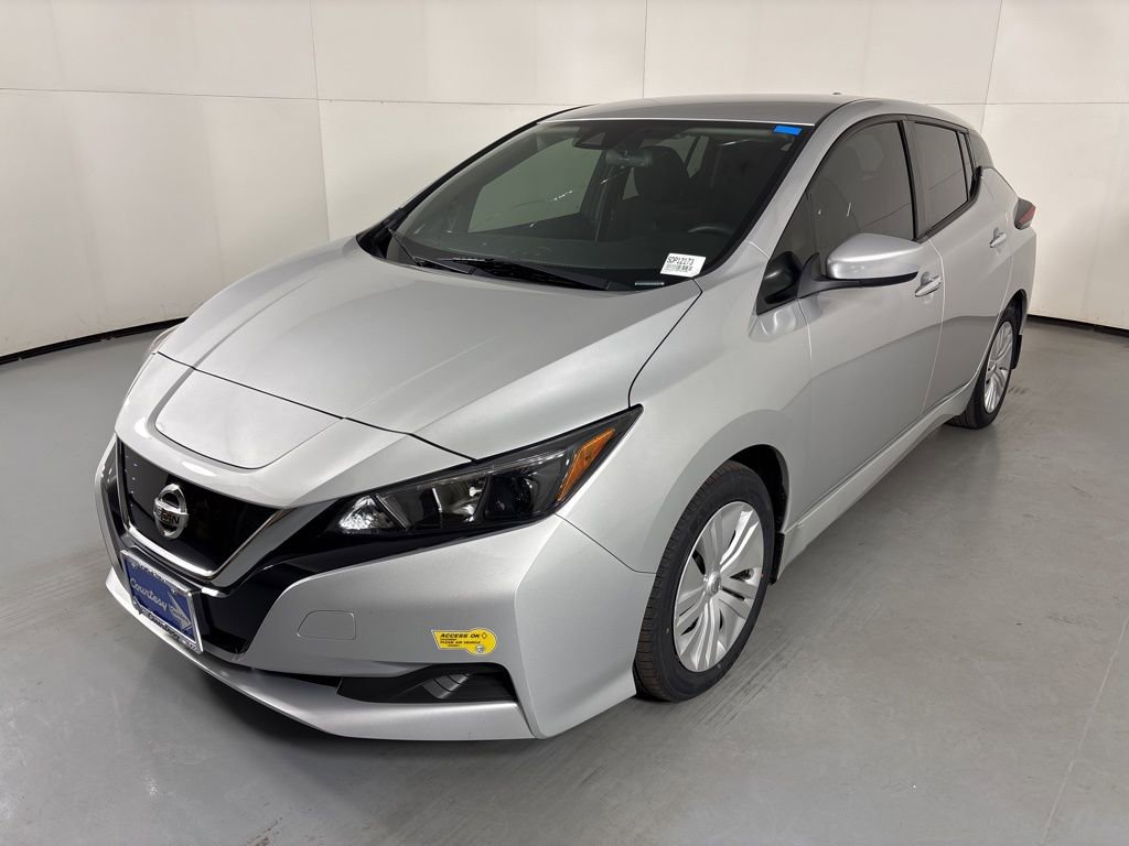 Used 2022 Nissan Leaf S image 4