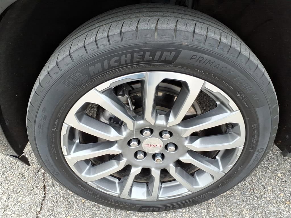 Used 2021 GMC Acadia Denali w/ Denali Technology Package image 10