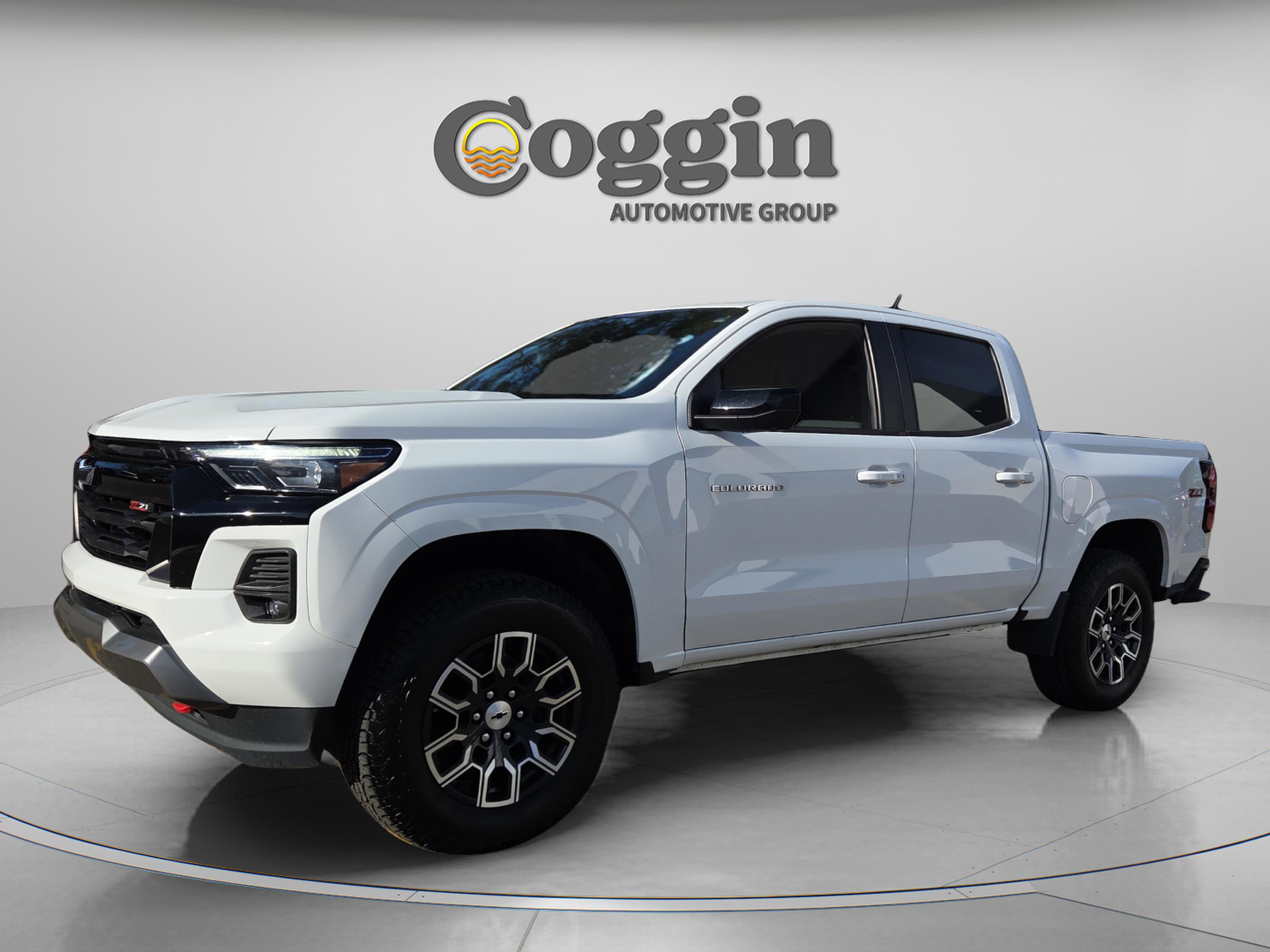 Used 2023 Chevrolet Colorado Z71 w/ Z71 Convenience Package 2 image 1