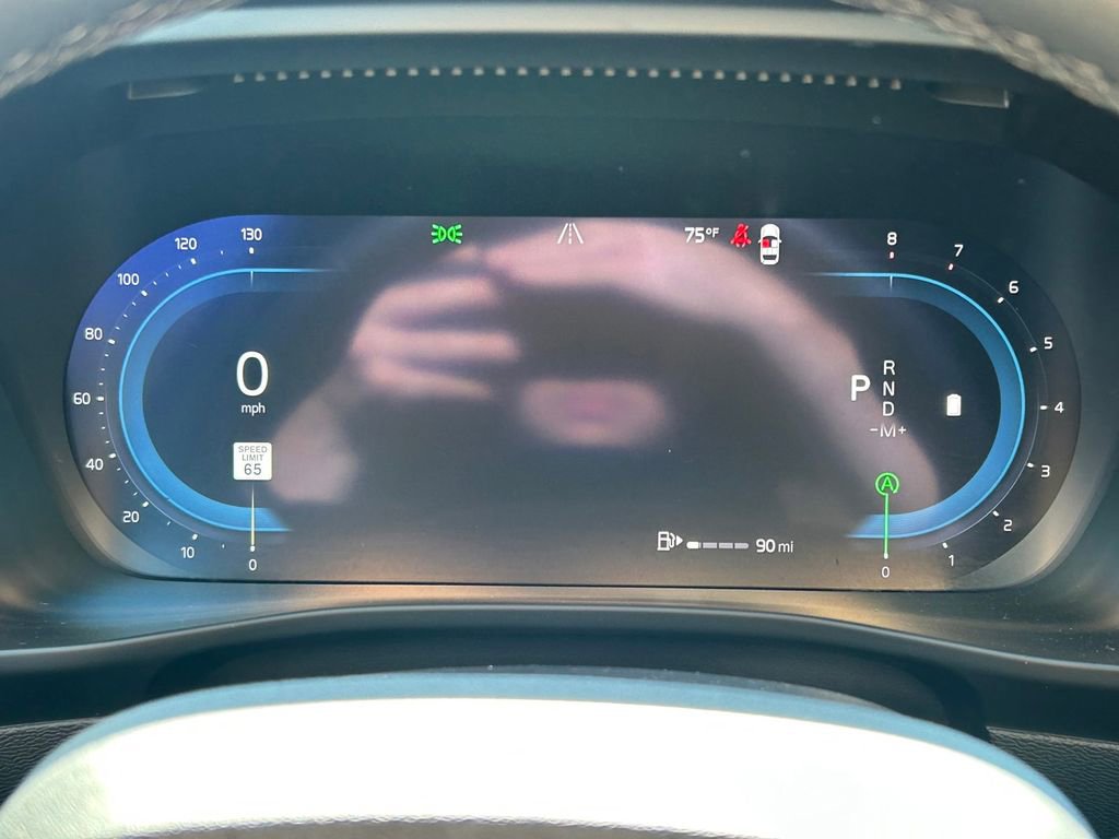 Used 2025 Volvo XC40 B5 Core w/ Protection Package Premier image 32