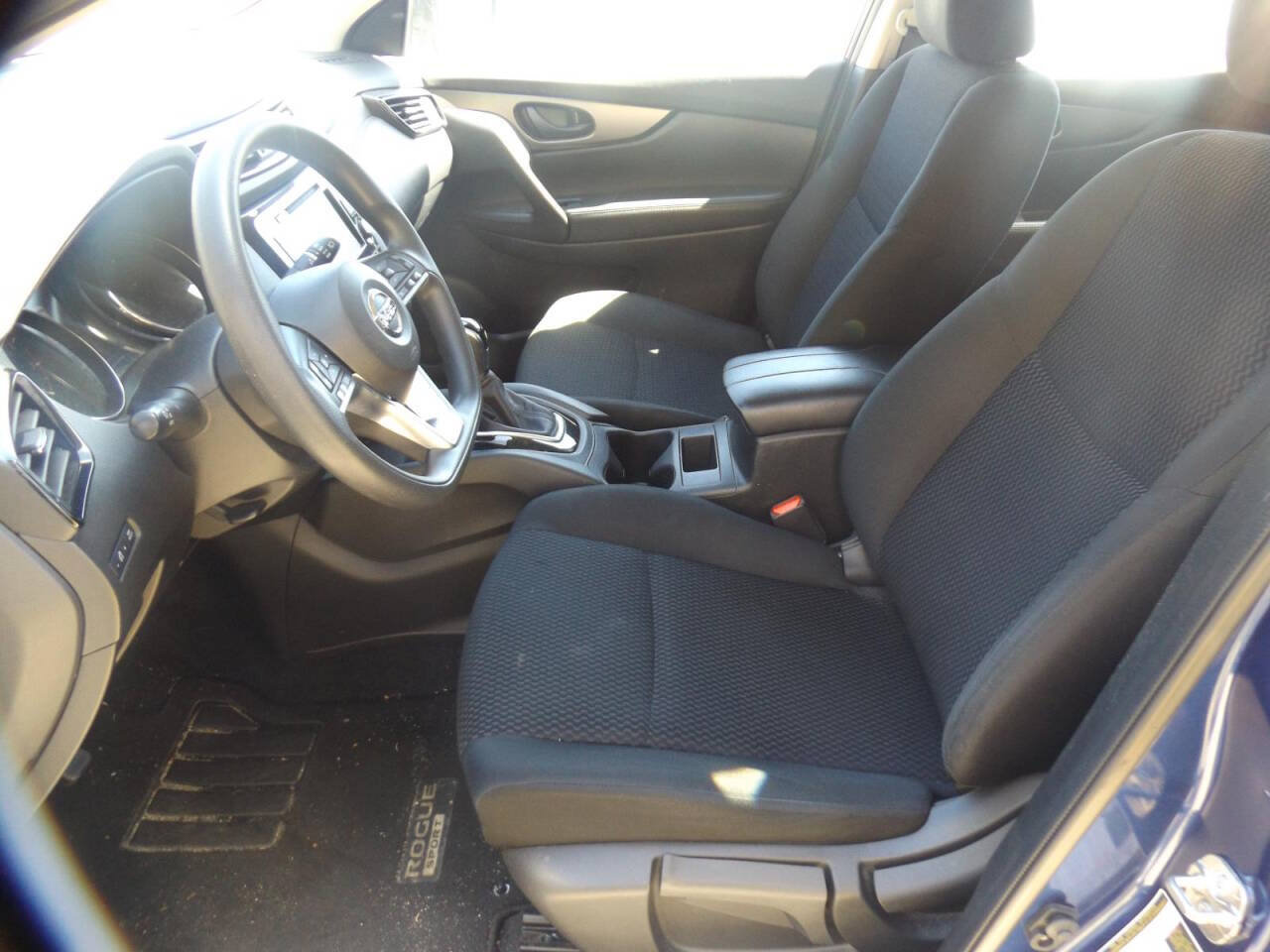 Used 2020 Nissan Rogue Sport S FWD image 4