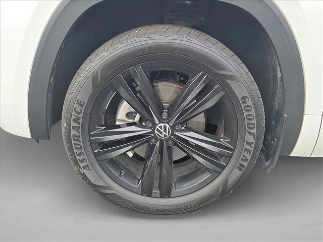Used 2023 Volkswagen Atlas SEL R-Line image 23