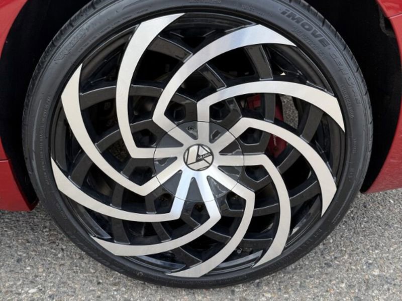 Used 2017 Alfa Romeo Giulia Ti w/ TI 19" Sport Package image 33