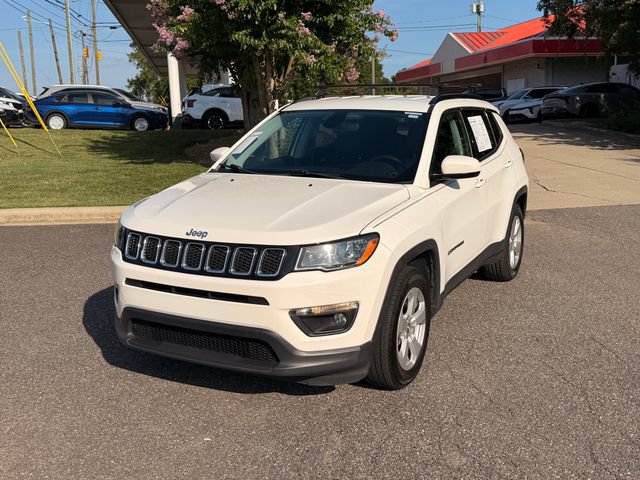 Used 2019 Jeep Compass Latitude w/ Safety & Security Group FWD image 1