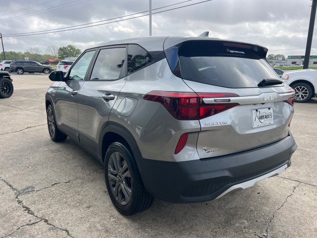 Used 2022 Kia Seltos LX image 8