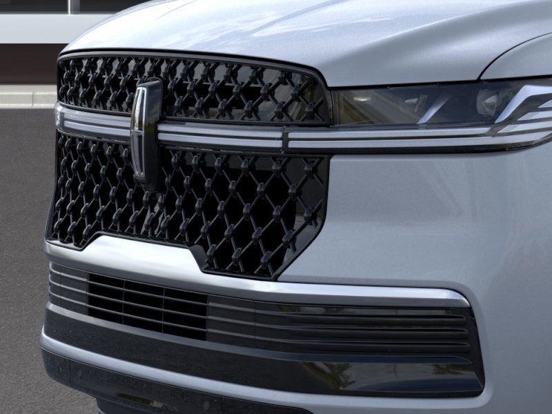 New 2025 Lincoln Navigator Reserve image 17