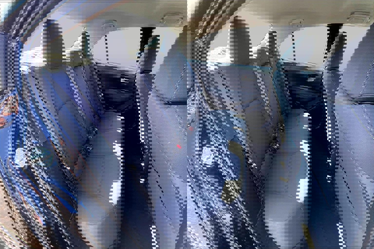 Used 2021 Toyota Corolla LE image 24