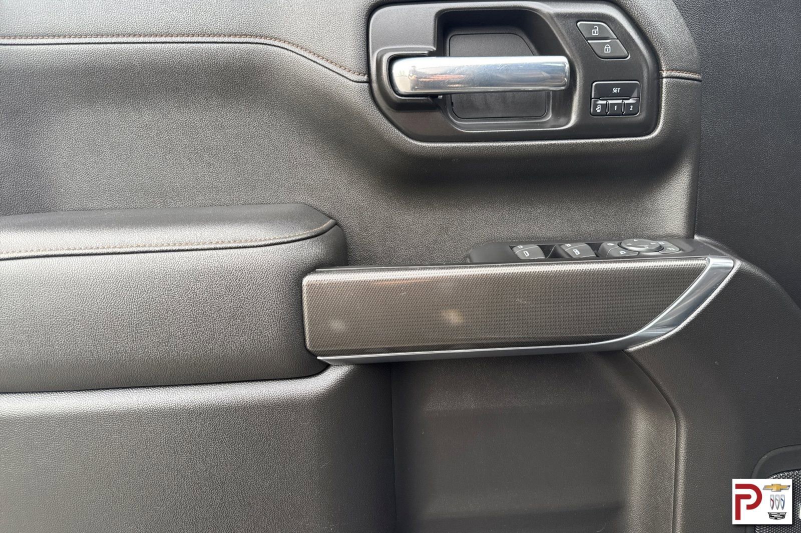 Certified 2022 GMC Sierra 1500 AT4 w/ AT4 Preferred Package image 12