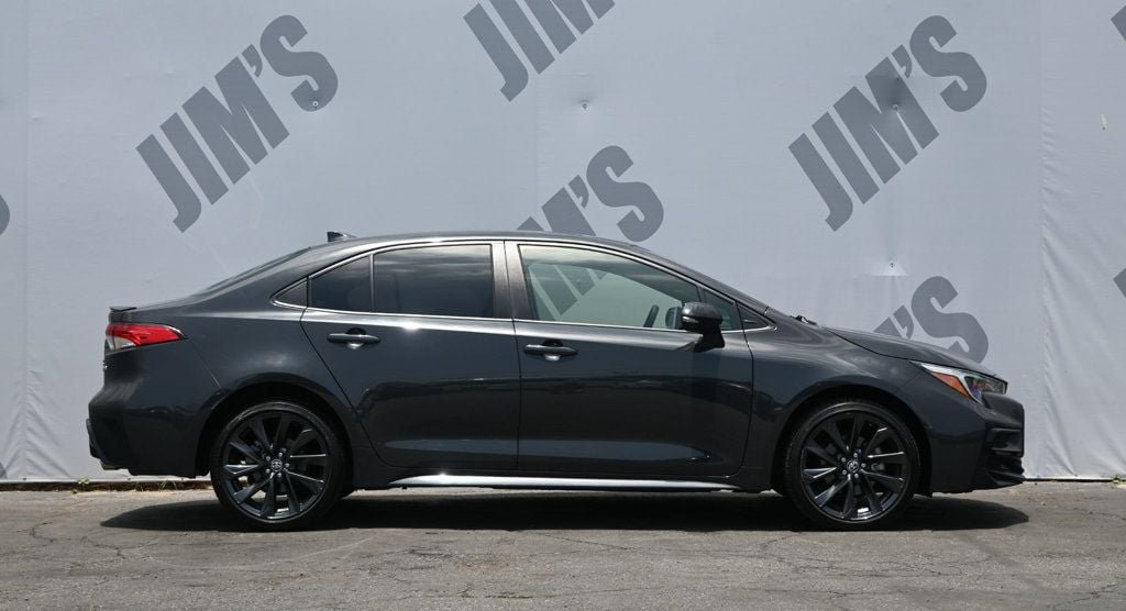 Used 2024 Toyota Corolla SE FWD image 4