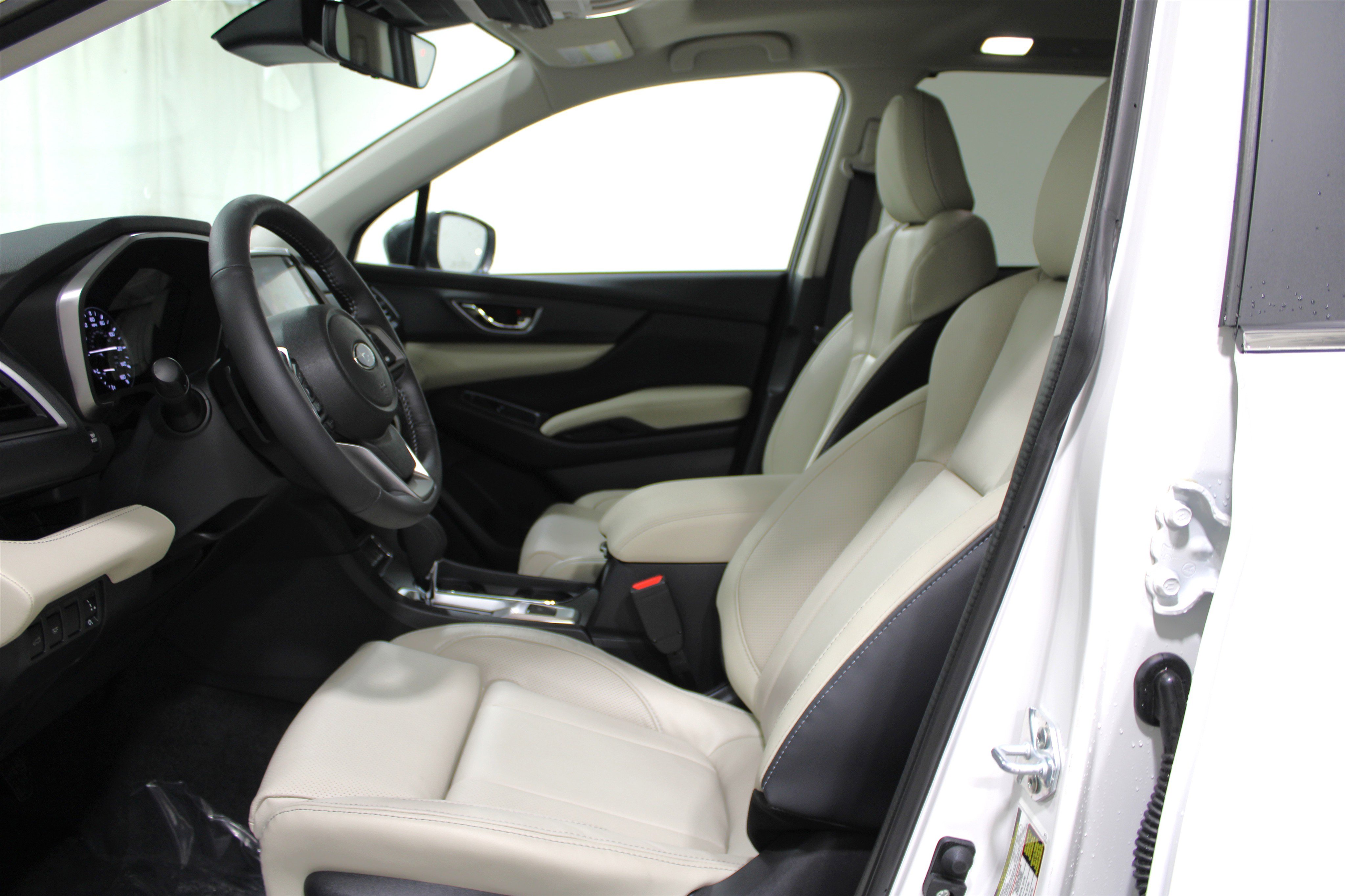 New 2025 Subaru Ascent Limited image 3