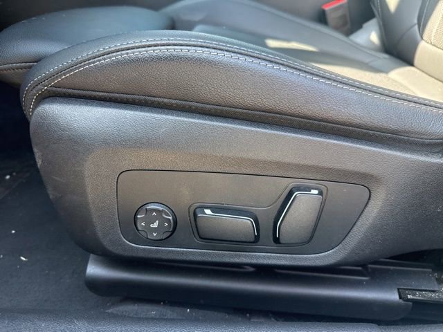 Used 2025 BMW 330i xDrive Sedan AWD/4WD image 13
