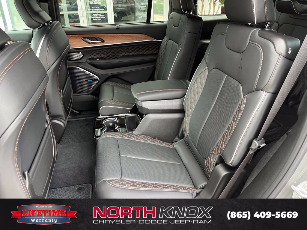 New 2027 Jeep Grand Cherokee L Summit AWD/4WD image 18