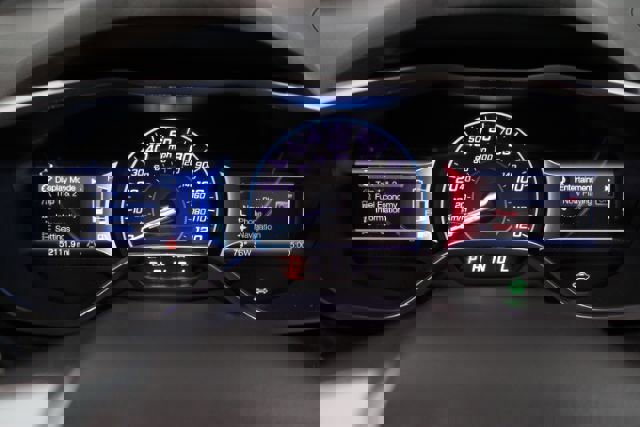 Used 2014 Ford C-MAX Energi SEL w/ Equipment Group 303A FWD image 23