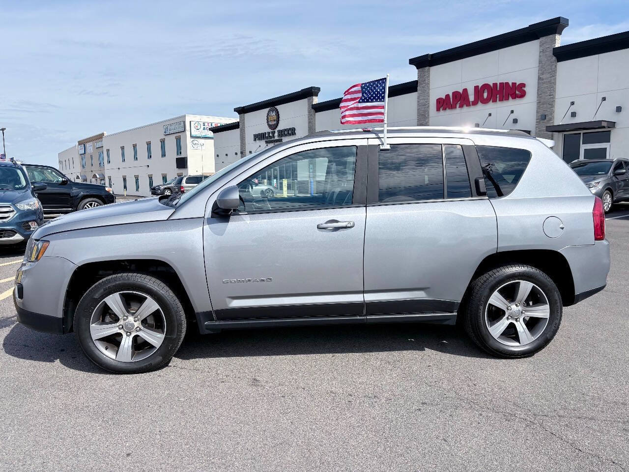 Used 2016 Jeep Compass High Altitude AWD/4WD image 2