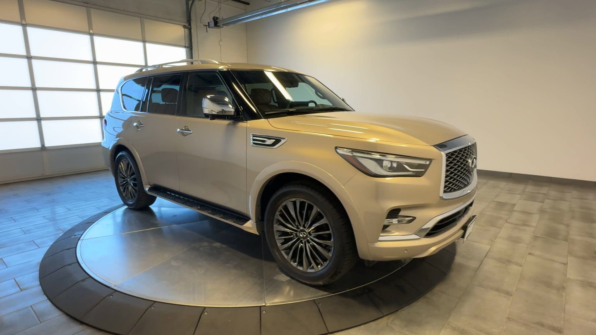 Certified 2023 INFINITI QX80 Sensory w/ Cargo Package AWD/4WD image 2