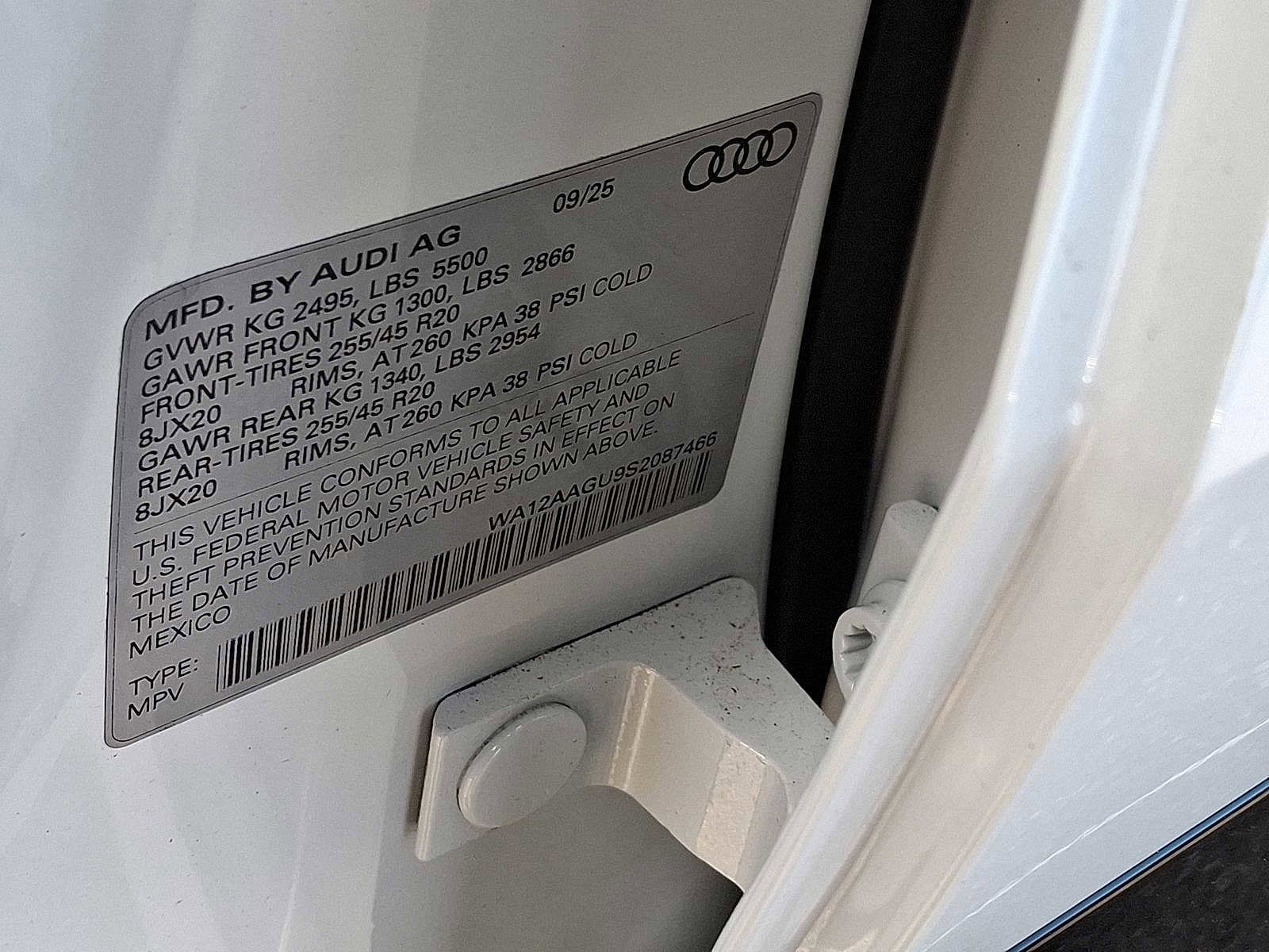 New 2025 Audi Q5 Premium Plus image 17