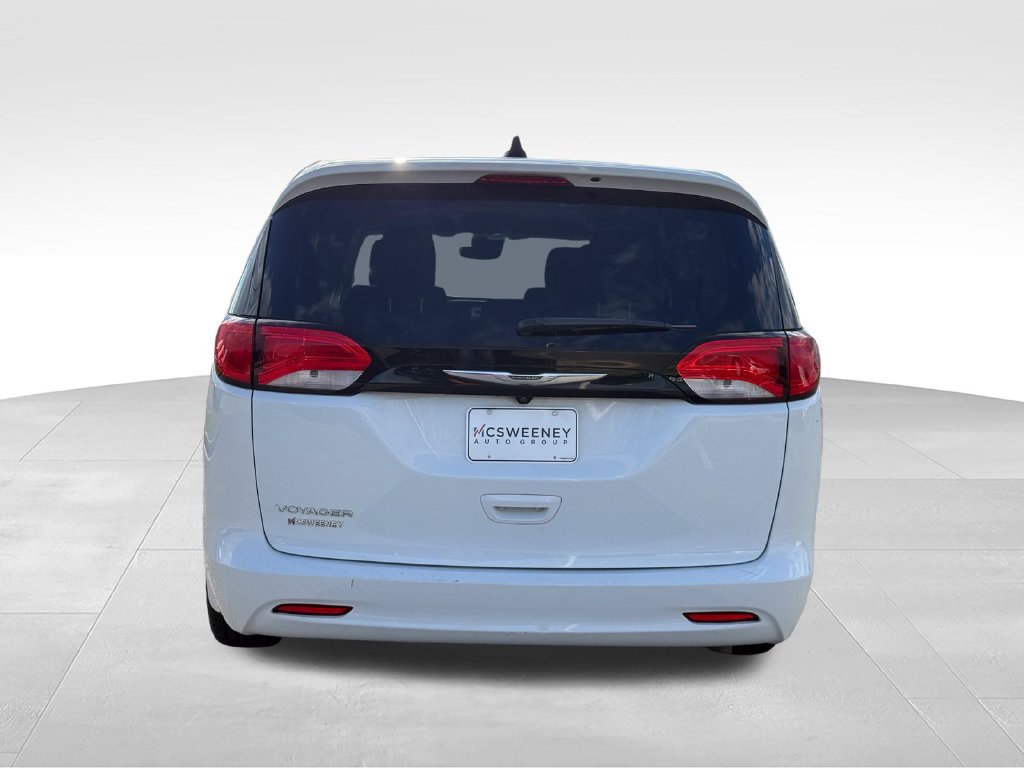 Used 2023 Chrysler Voyager LX FWD image 27