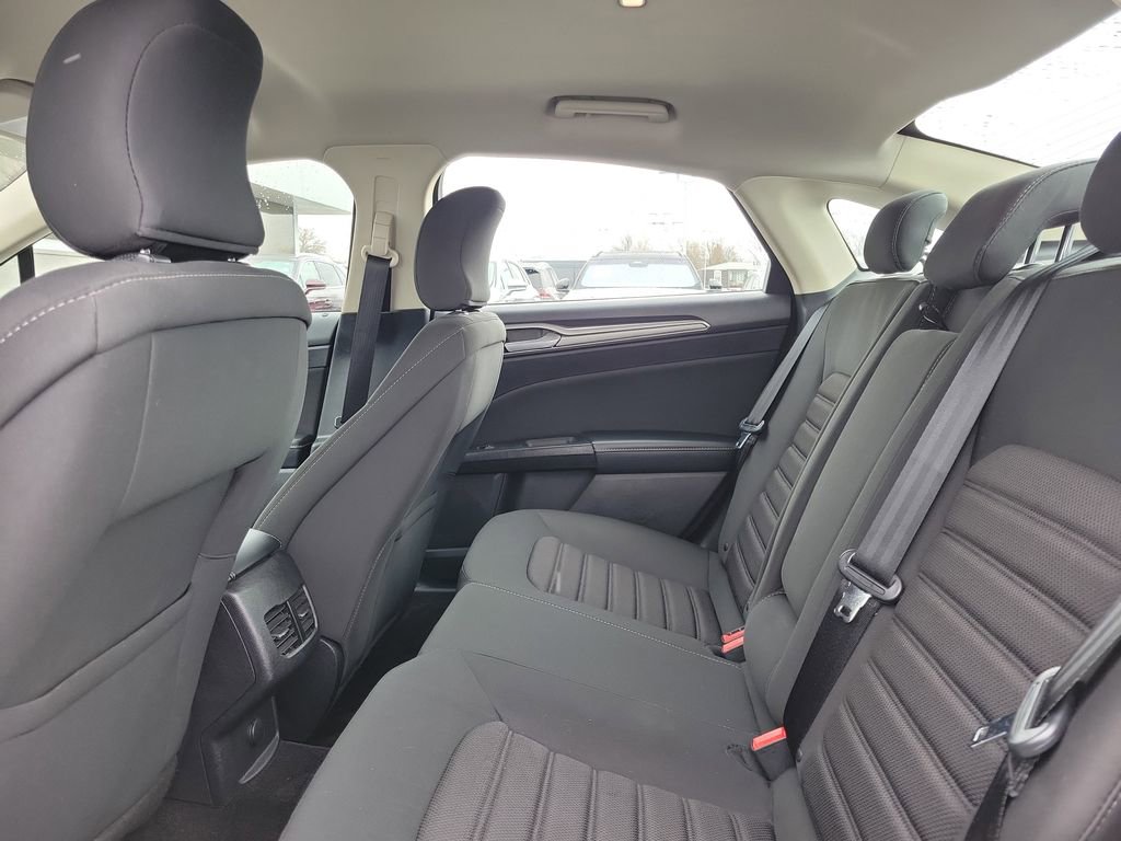 Certified 2018 Ford Fusion SE w/ Fusion SE Technology Package image 14
