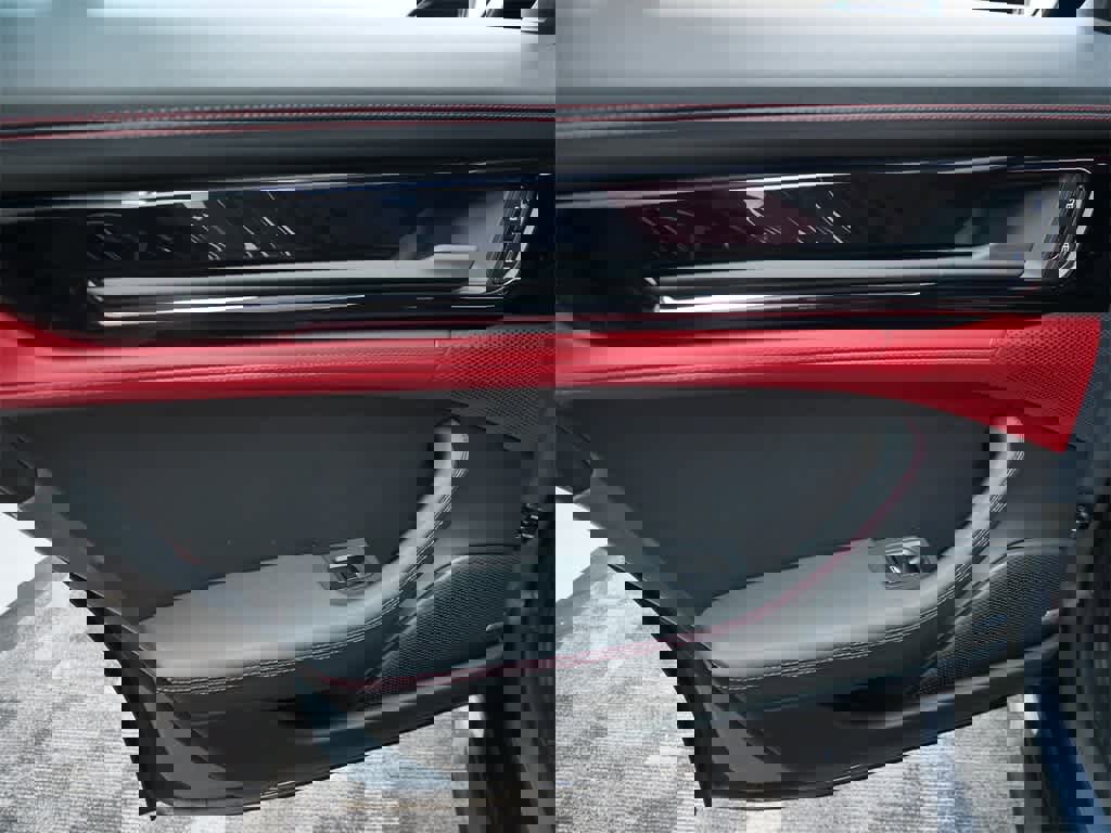 New 2025 Porsche Panamera 4 image 15