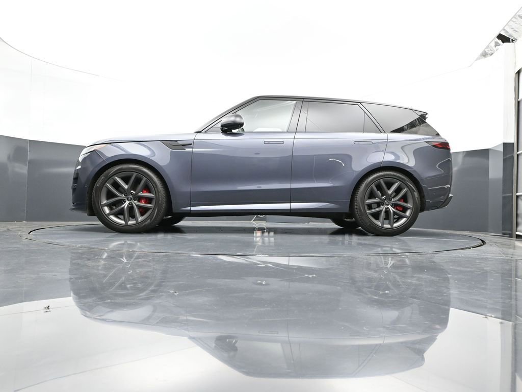 Used 2025 Land Rover Range Rover Sport Dynamic SE AWD/4WD image 45