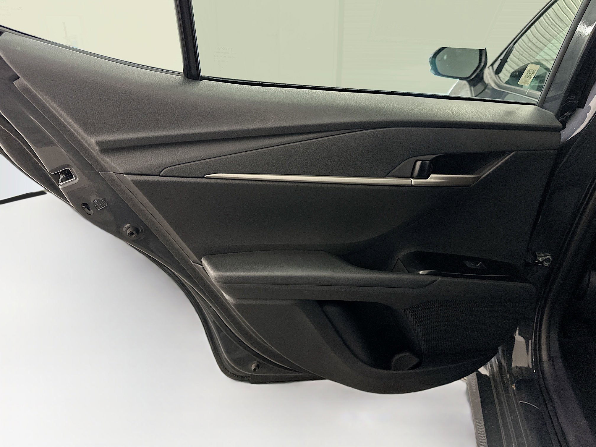 Used 2025 Toyota Camry LE image 27