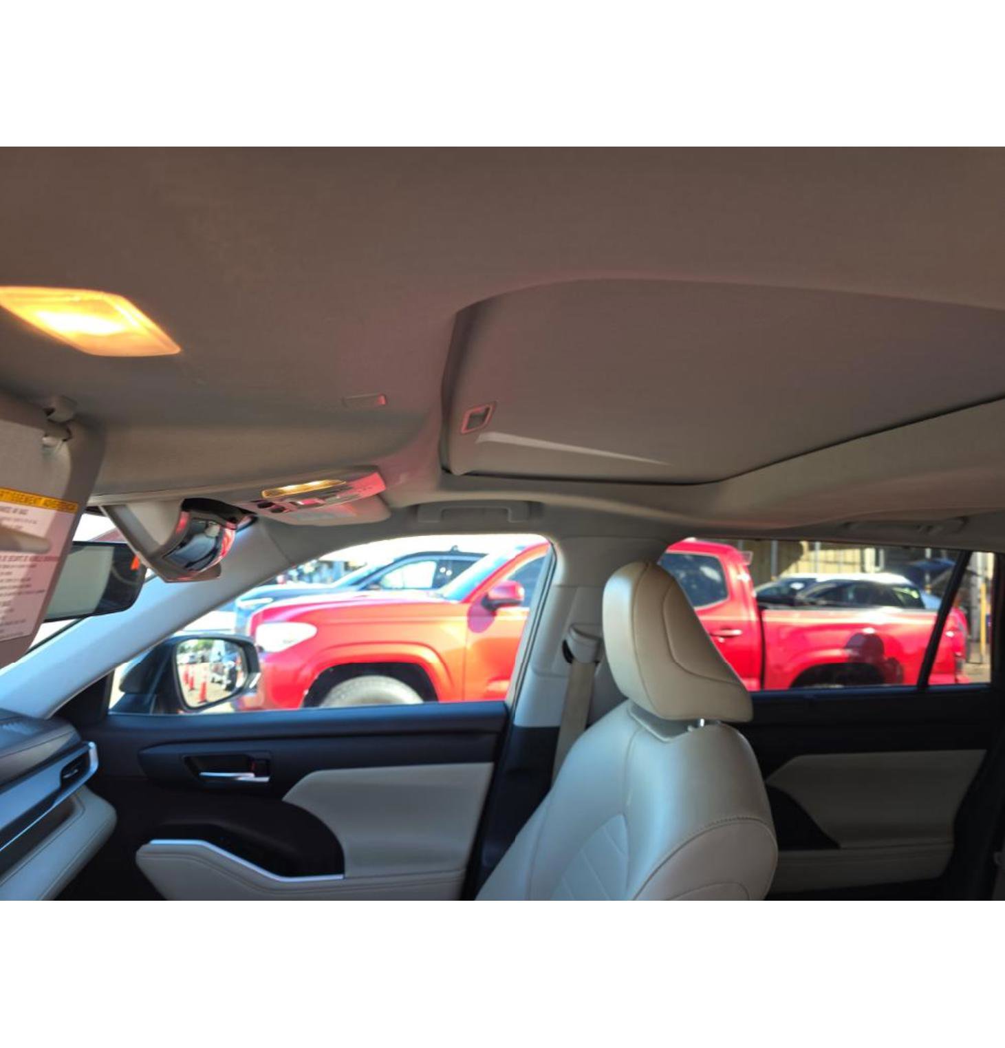 Used 2021 Toyota Highlander XLE image 20