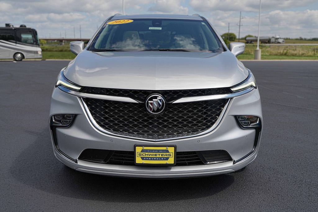 Used 2022 Buick Enclave Avenir w/ Avenir Technology Package AWD/4WD image 2