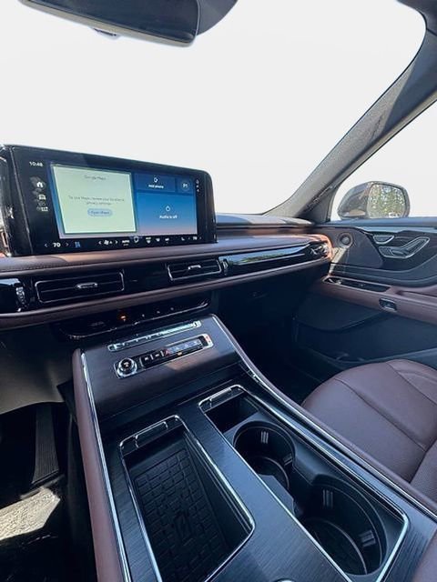 New 2026 Lincoln Aviator Reserve AWD/4WD image 19
