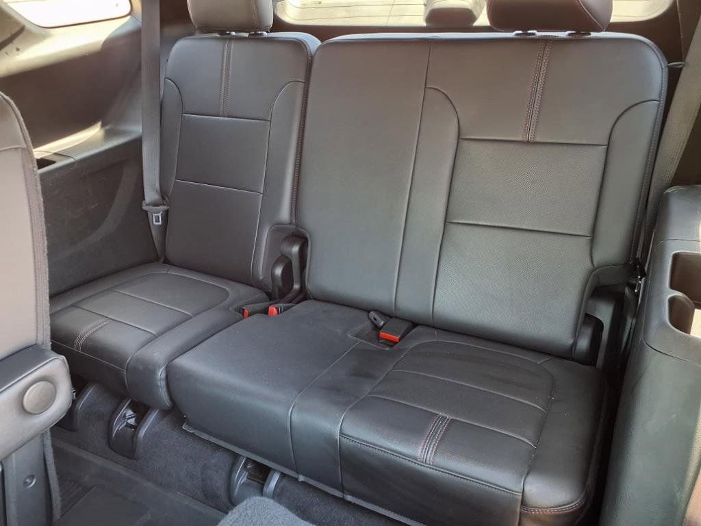 Used 2022 Chevrolet Traverse RS image 13