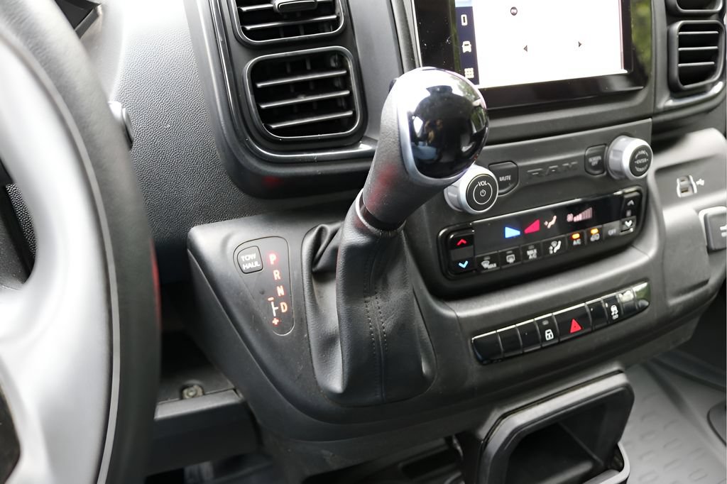 Used 2025 RAM ProMaster 2500 w/ Convenience Group FWD image 27