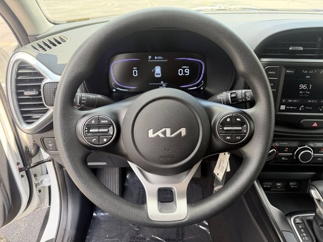 Certified 2025 Kia Soul LX w/ LX Technology Package FWD image 18