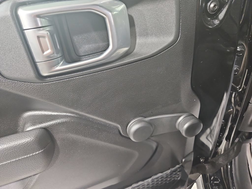 Used 2024 Jeep Wrangler Sport AWD/4WD image 12