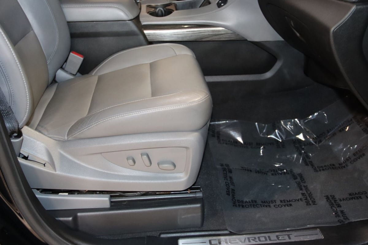 Used 2020 Chevrolet Suburban LT AWD/4WD image 66