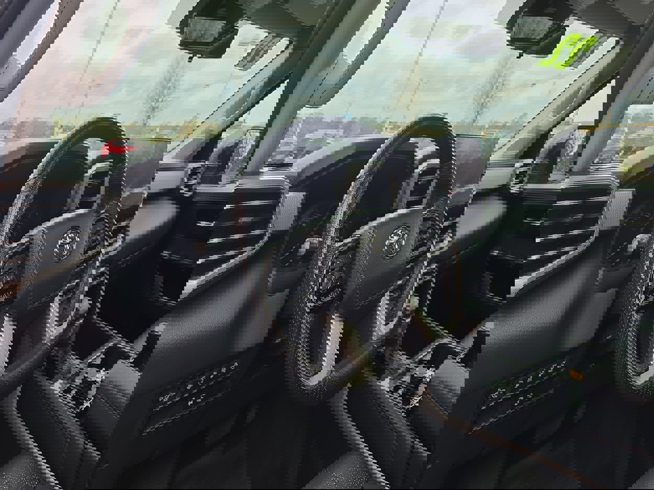 Used 2022 Toyota Tundra Limited image 12