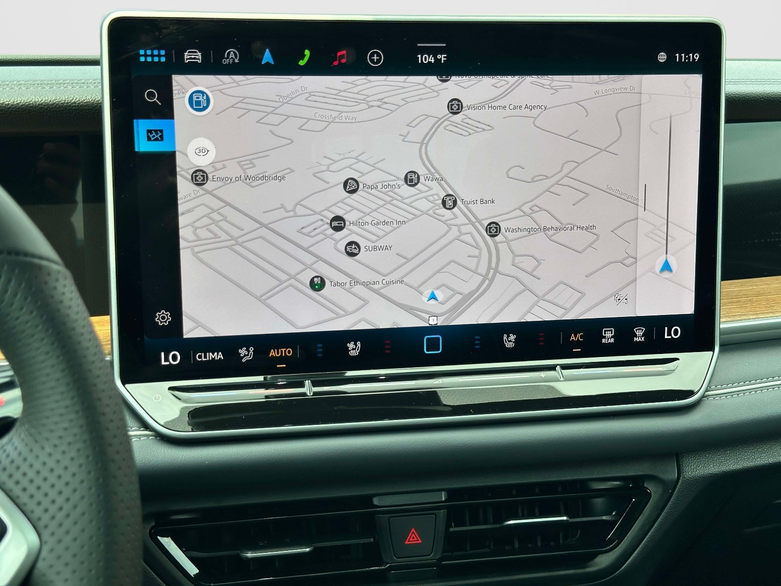 Certified 2026 Volkswagen Tiguan SEL R-Line AWD/4WD image 18