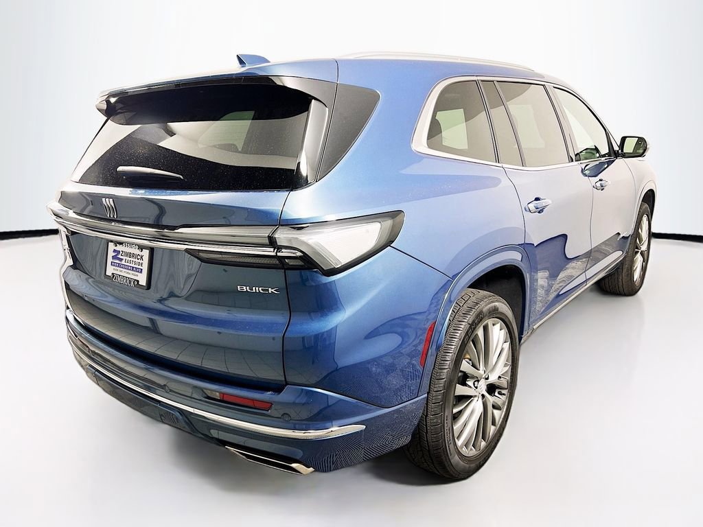 Certified 2025 Buick Enclave Avenir w/ Trailering Package, 5000 lbs. AWD/4WD image 7