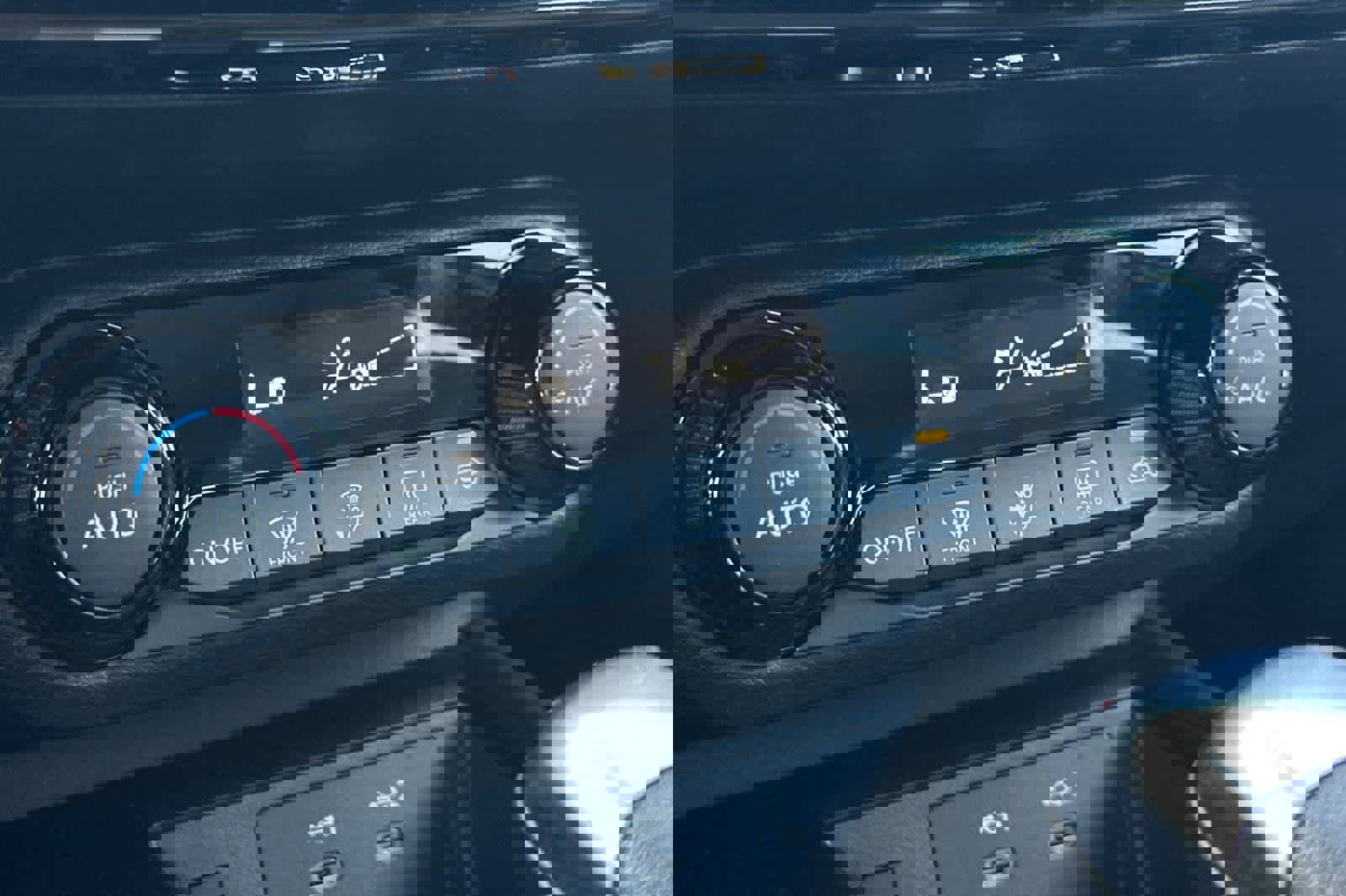 New 2026 Nissan Kicks SV image 20